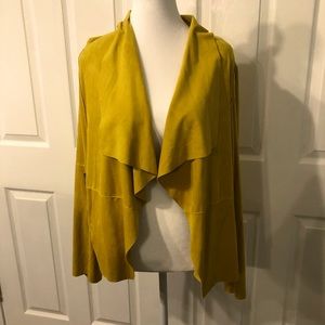 Women’s mustard colored suede feel size XL jacket.